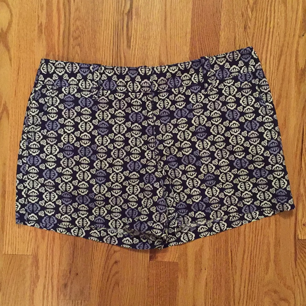 SUPER CUTE ANN TAYLOR LOFT SHORTS